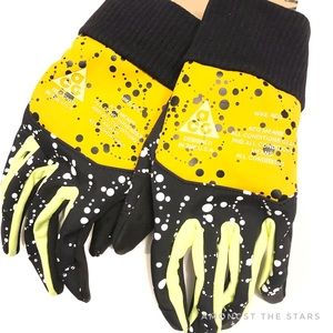nike acg shield gloves